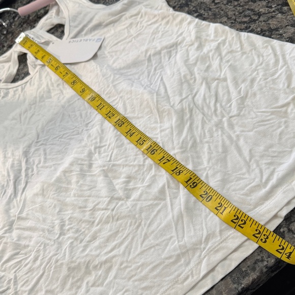 Fabletics White Racerback Performance Tank NEW M - Picture 11 of 12